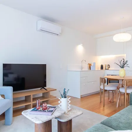 Cozy With Ac By Lovelystay Porto